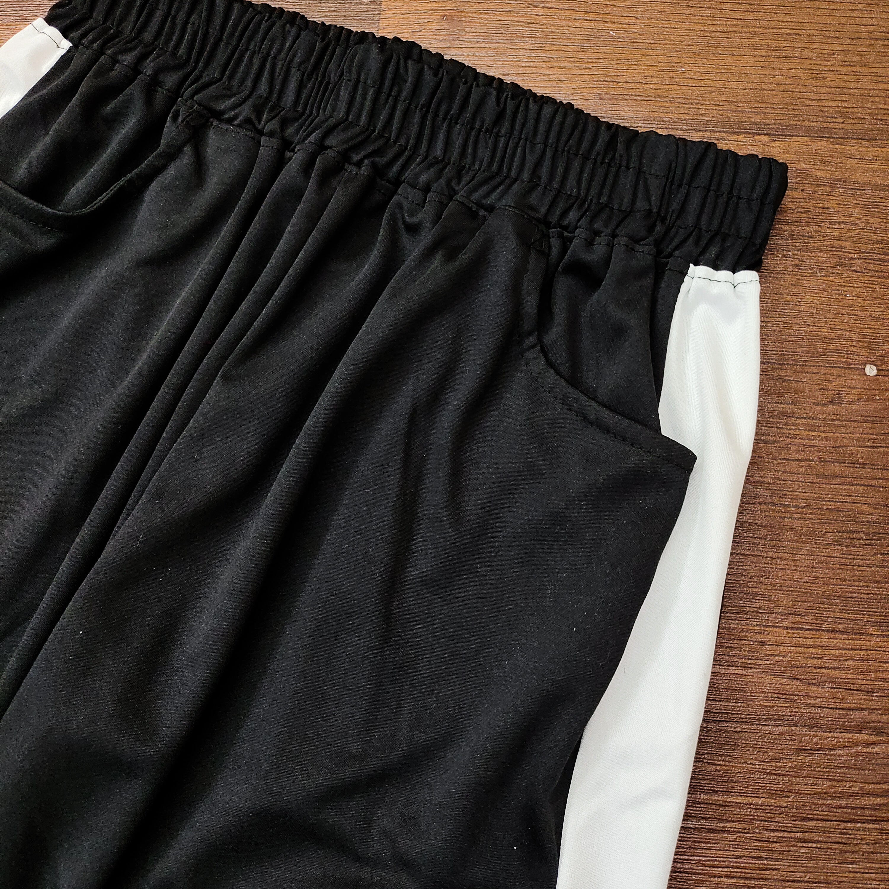 Men Black & White Checked Cotton Relaxed Fit Night Suit